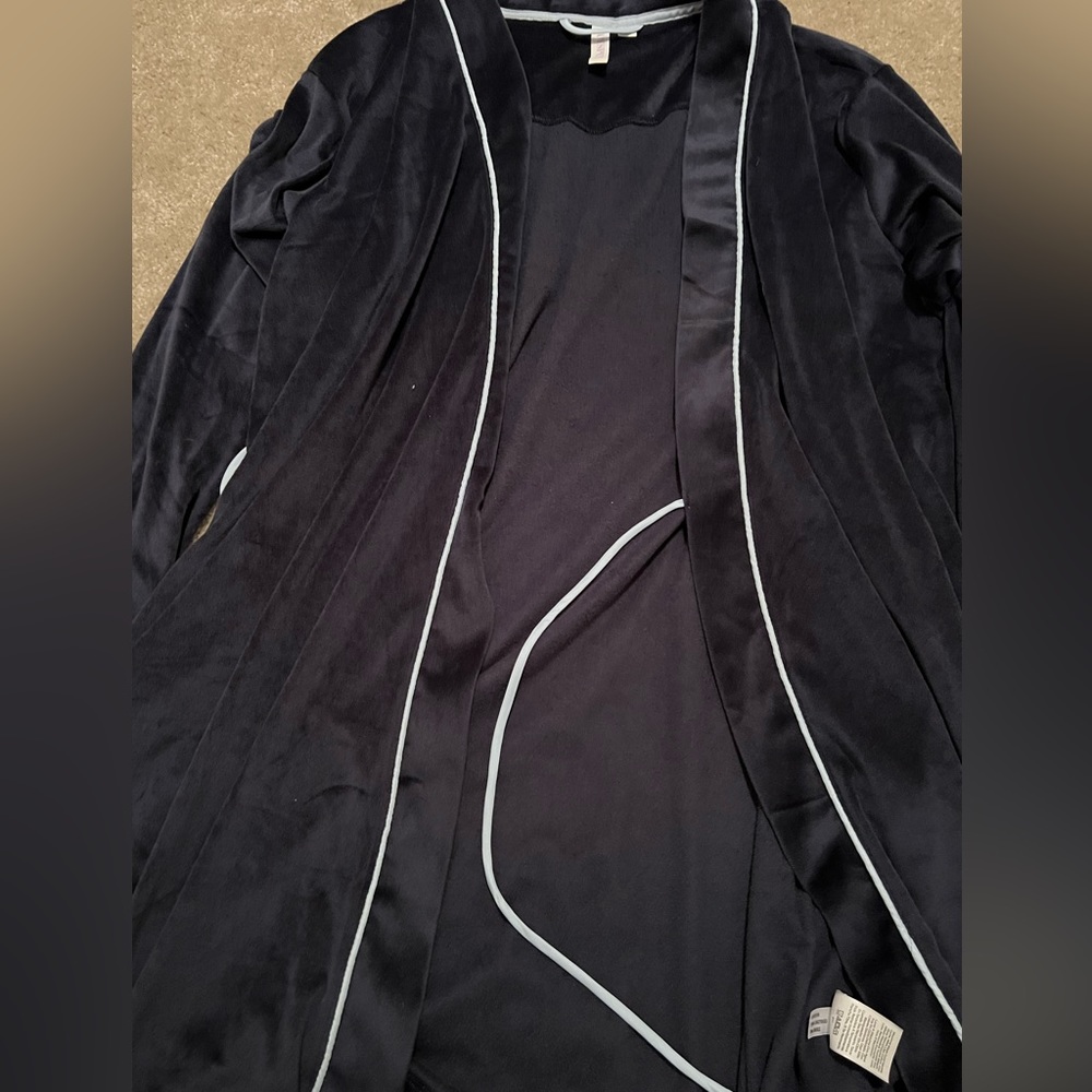 Robe Set - Picture 2 of 5